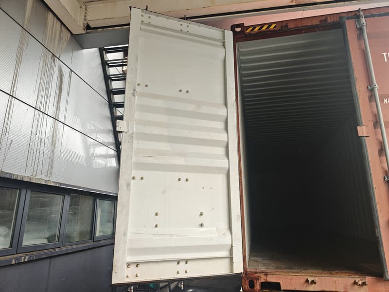 Container stowage & loading · 4